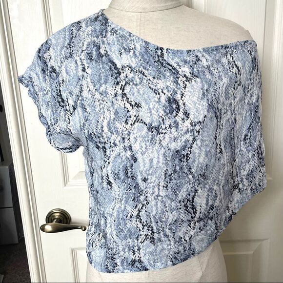 Olivaceous blue snake one shoulder top NWT - Picture 5 of 10